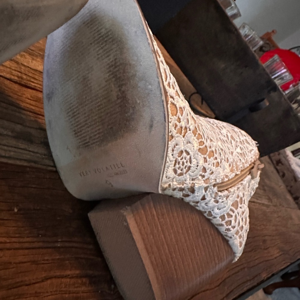 Very Volatile Lace Wedge Boots - White and Tan - Picture 7 of 10